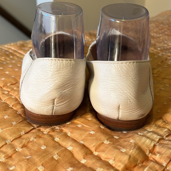 Vince Camuto Flats - Picture 4 of 10